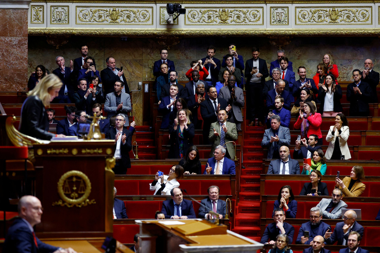 2024-12-04T194417Z_156328657_RC2JIBAEP2JD_RTRMADP_5_FRANCE-POLITICS.jpg