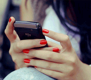 girl texting