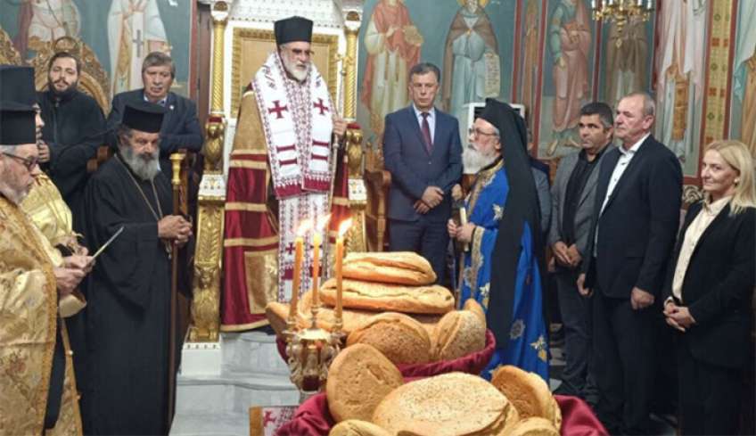 Αρχιερατικός Εσπερινός στον Ιερό Ναό Εισοδίων της Θεοτόκου στην Κέφαλο (live)