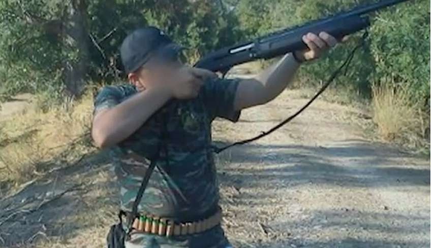 'Έγκλημα στην Καβάλα: ''Πυροβόλησε για εκφοβισμό, δεν ξέρει καν να κρατά όπλο'' λέει ο δικηγόρος του 25χρονου [βίντεο]