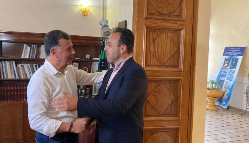 O Δήμαρχος Τρικκαίων και o Πρόεδροw της Κεντρικής Ένωσης Δήμων Ελλάδος Δημήτρη Παπαστεργίου στο γραφείο Δημάρχου