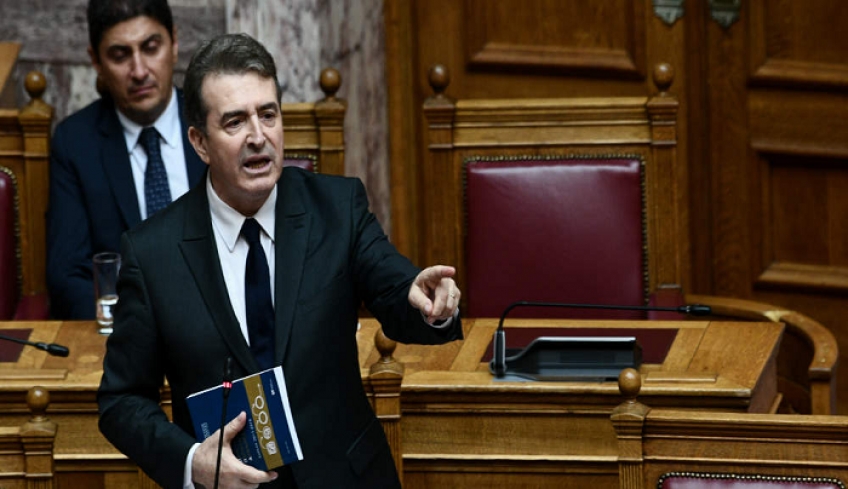 Εποπτευόμενη χρήση ναρκωτικών και έλεγχοι για αυθαιρεσίες ενστόλων στο νέο νομοσχέδιο Χρυσοχοΐδη