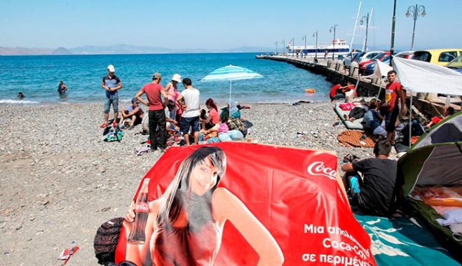 Χρ. Ζώης: Έως 3.000 πρόσφυγες φτάνουν την ημέρα στα νησιά