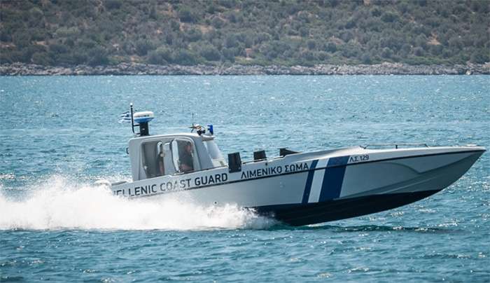 Διακινητές αποβίβασαν στο Πόρτο Ράφτη περίπου 60 μετανάστες – Συνελήφθησαν στην Κέα μετά από καταδίωξη του Λιμενικού