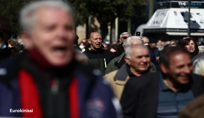 Eπικουρικές συντάξεις: Τι πρέπει να κάνουν όσοι δικαιούχοι δεν πήραν την προκαταβολή