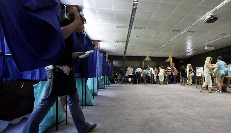 Κεντροαριστερά: Άνοιξαν οι κάλπες - Στοίχημα η προσέλευση των πολιτών