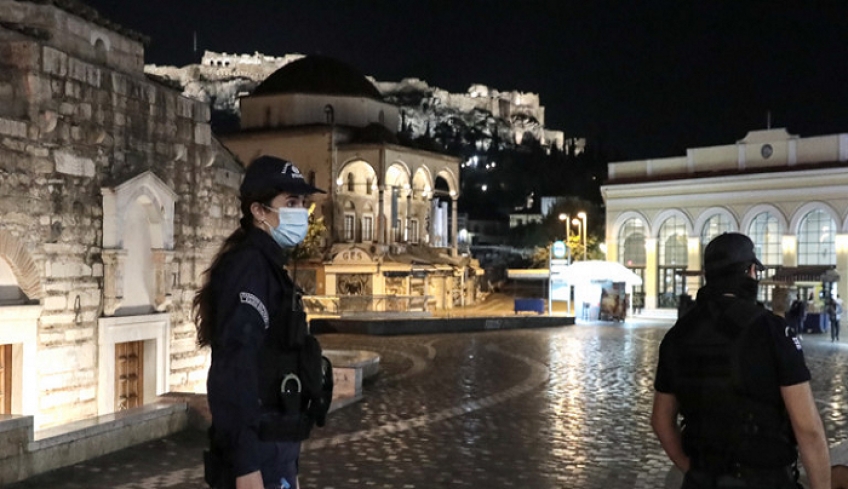 Ηλίας Μόσιαλος στο iefimerida.gr: Εχουμε ήδη τετραψήφιο αριθμό κρουσμάτων -Το καλοκαίρι ύφεση κορωνοϊού, αν έχουμε δύο εμβόλια
