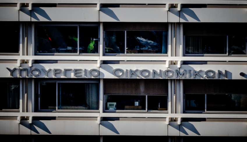 Και πάλι πρωταθλήτρια η Ελλάδα στη μείωση του χρέους