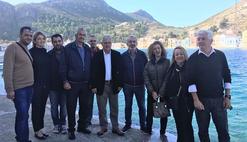 Στο ακριτικό Καστελλόριζο και στην ειρηνική Χάλκη, ο Κάλλιστος Διακογεωργίου.