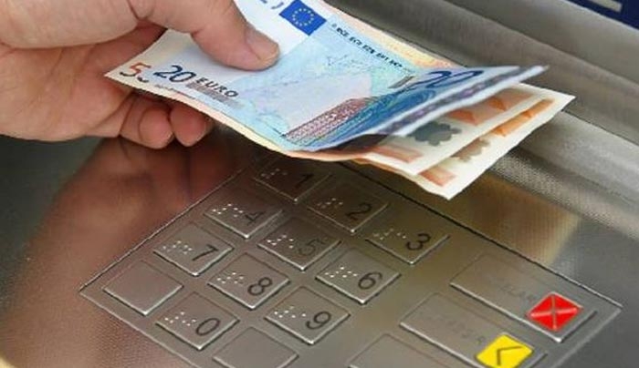 Τέλος τα μετρητά: Πώς πρέπει να κάνετε στο εξής τις αγορές σας