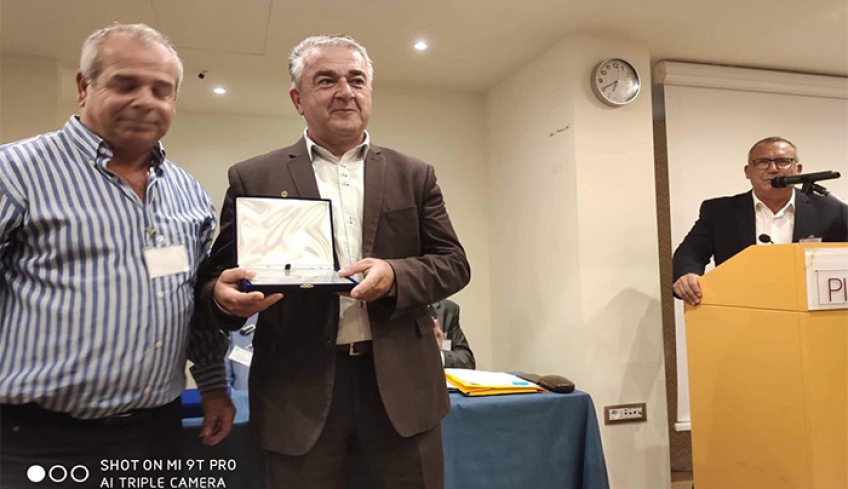 Τιμήθηκε η Περιφέρεια από την Ομοσπονδία Αυτοκινητιστών Αγοραίων Ταξί