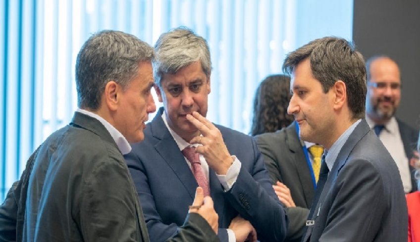 Καμπανάκι από την τρόικα για τη δόση των 600 εκατ. ευρώ