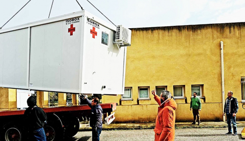 Παραδόθηκαν στο νοσοκομείο από τον περιφερειάρχη τρεις θάλαμοι απομόνωσης ασθενών