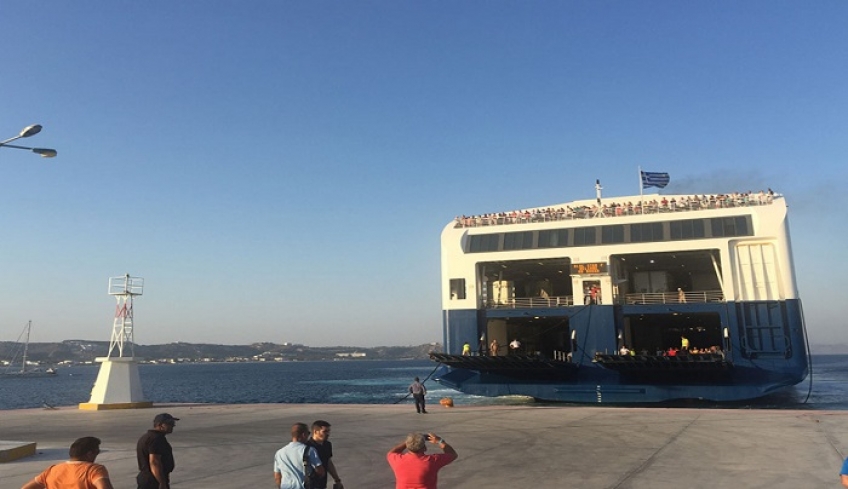 Μειώσεις ΦΠΑ αν μπει πράσινος φόρος σε ακτοπλοΐα – αερομεταφορές