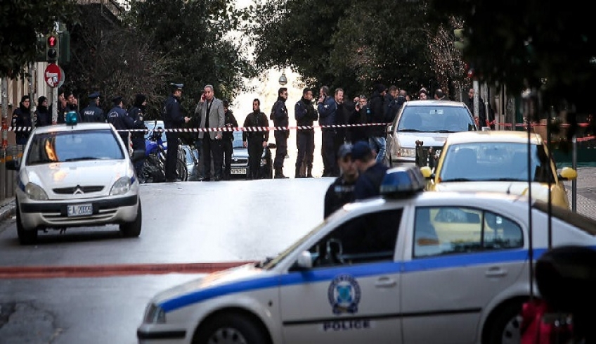 Δύο τραυματίες από έκρηξη βόμβας στο Κολωνάκι στο ναό Αγίου Διονυσίου