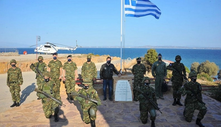 Εξοργισμένοι οι Τούρκοι με τον Χαρδαλιά για φωτογραφία του με φόντο… τα τουρκικά παράλια