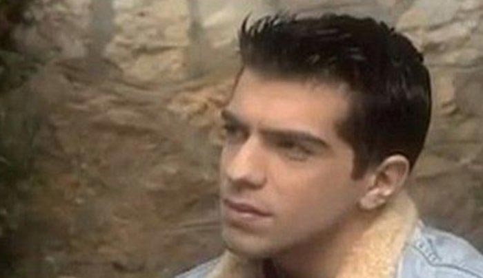 Νιώστε γέροι: Πώς είναι σήμερα ο Μπίλυ από το «Καφέ της Χαράς» στα 32 του [φωτο]