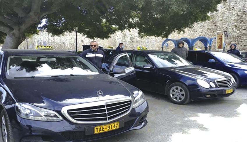 Αλλάζει ο αριθμός επιβατών για ΙΧ, ταξί και βαν – Τι ισχύει για μάσκες και πρόστιμα