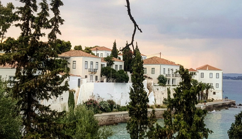 Θρίλερ στις Σπέτσες: Στυγερό έγκλημα με θύμα έναν 26χρονο -Υποπτος ένας 22χρονος