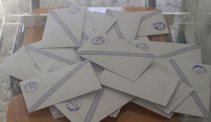 Δημοσκόπηση: Τις 15 μονάδες ''αγγίζει'' η διαφορά της ΝΔ από τον ΣΥΡΙΖΑ