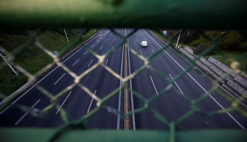 Lockdown: Σκέψεις και για περιοριστικά μέτρα στις μετακινήσεις τα Σαββατοκύριακα – Τι πάει για κλείσιμο