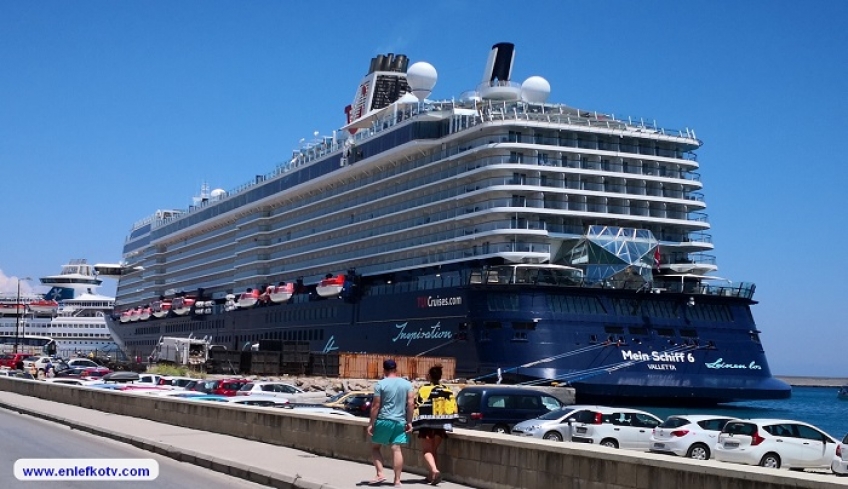 Στην Ρόδο για πρώτη φορά η ναυαρχίδα της TUI, MEIN SCHIFF6