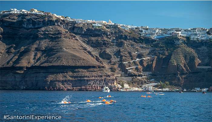 Santorini Experience 2026: Εκεί που ο αγώνας ξεκινά μέσα από το ηφαίστειο