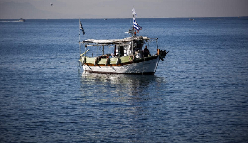 Βίντεο-ντοκουμέντο από την θρασύτατη παρενόχληση του ελληνικού αλιευτικού από τους Τούρκους