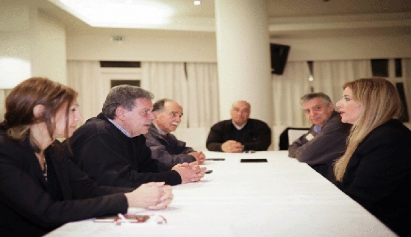 Συνεχίζεται η περιοδεία του υποψήφιου περιφερειάρχη Μανώλη Γλυνού στη Σύρο