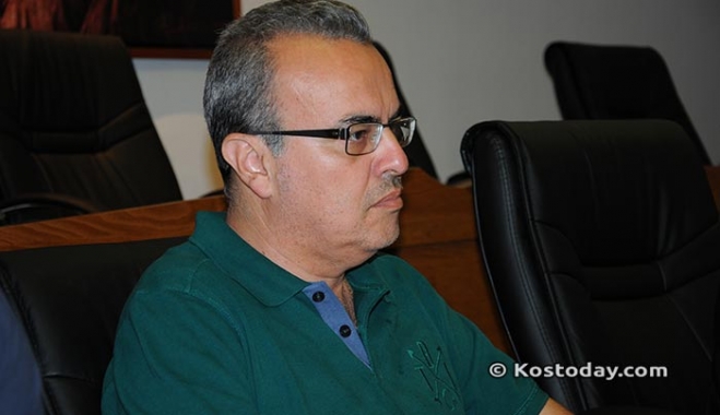 Ο αντιδήμαρχος Δαυίδ Γερασκλής δίνει διευκρινίσεις για το έργο στον Αμπάβρη