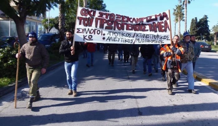 Τρακτέρ στους δρόμους-Πορεία στο κέντρο της πόλης (φωτό-βίντεο)