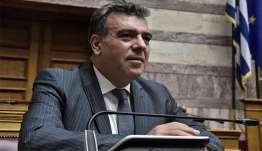 ΜΑΝΟΣ ΚΟΝΣΟΛΑΣ: «177 συνοριοφύλακες στη Β΄ Αστυνομική Διεύθυνση Δωδεκανήσου, ενώ ακολουθούν και άλλοι 68 αστυνομικοί για έλεγχο, έκδοση διαβατηρίων και για τις ανάγκες των κλειστών ελεγχόμενων δομών»