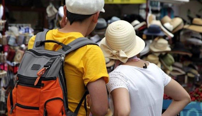 HolidayCheck : Μεγάλη κερδισμένη και λόγω τιμών η Ελλάδα στη γερμανική αγορά
