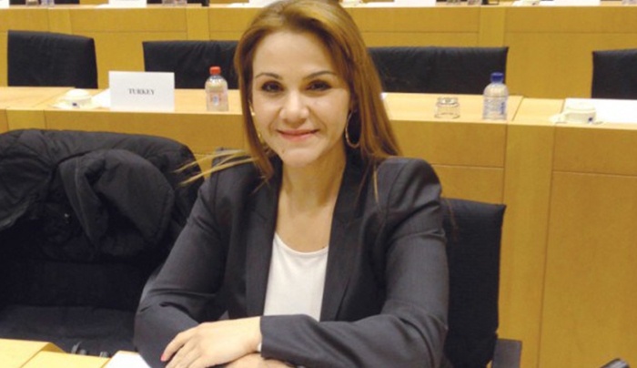 Μ. Ιατρίδη: «Και αν δεν είναι ο κ. Βαρουφάκης αυτός που θα υπογράψει την κατάργηση των μειωμένων συντελεστών ΦΠΑ στα νησιά μας;»