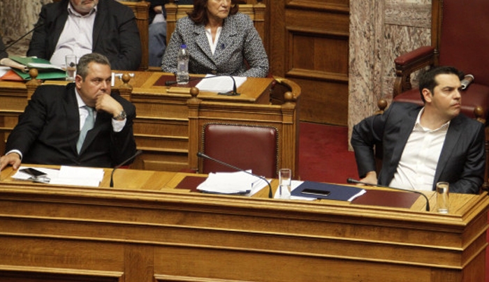 Καμμένος σε Τσίπρα: "Αν αγγίξετε τα μισθολόγια Ενόπλων Δυνάμεων έφυγα"!