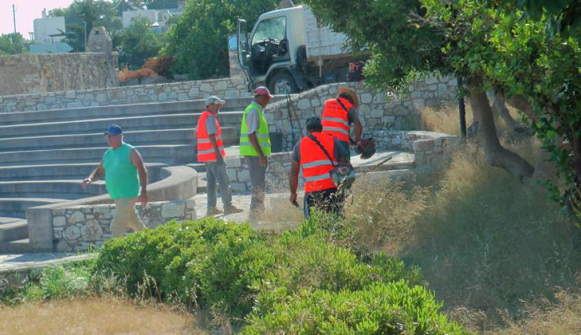 Επιχείρηση καθαρισμού στο «θεατράκι» και στον περιβάλλοντα χώρο στην Ευαγγελίστρια