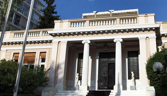 Μαξίμου: «Ορατή προοπτική» αύξησης των συντάξεων μετά το 2018!