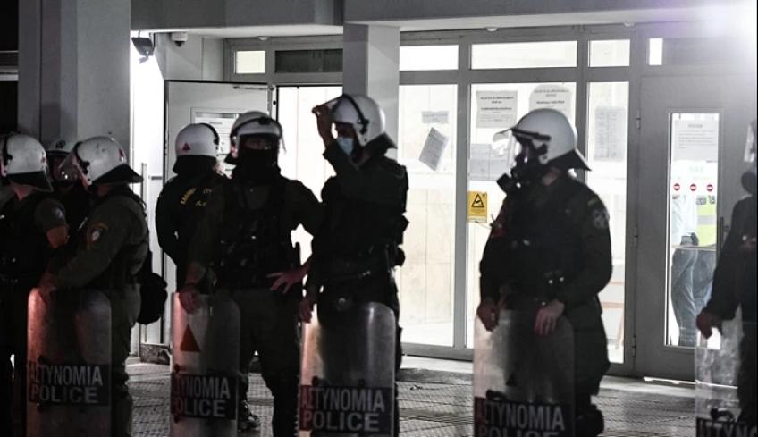 Πέραμα: Αποκαλυπτικοί διάλογοι των αστυνομικών με το Κέντρο ΕΛΑΣ - "Σταματήστε την καταδίωξη, εντολή από ανώτατο αξιωματικό" [Βίντεο]