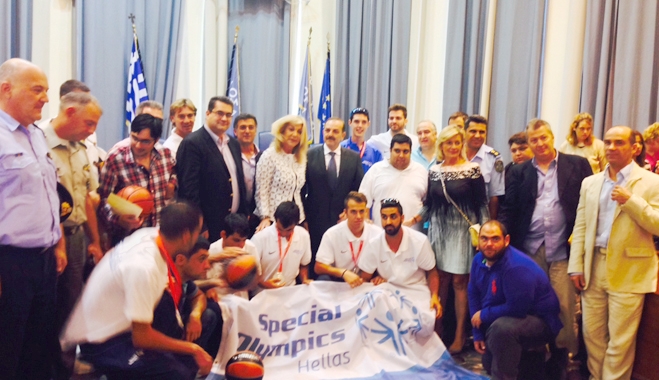 Ο  κ. Χ.Κόκκινος στην Εκδήλωση Βράβευσης της Ομάδας Μπάσκετ «ΚΔΑΠ-ΜΕΑ ΡΟΔΟΥ».
