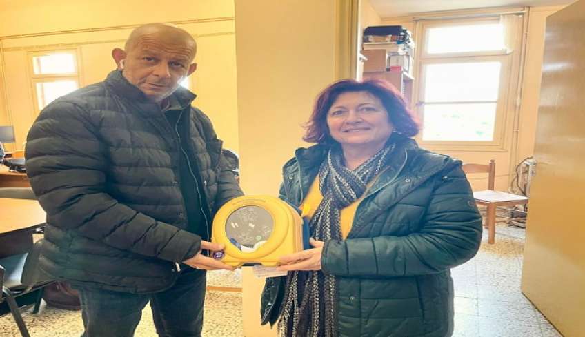 Δωρεά απινιδωτή στο Πανορμίτειο Γυμνάσιο Σύμης