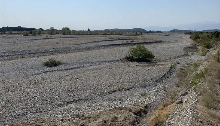 Σοκαριστικές εικόνες: Στέρεψαν τα ποτάμια των Τρικάλων