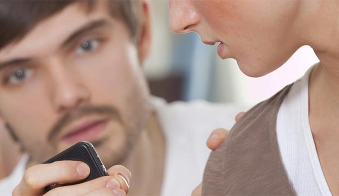 Τα 8 πράγματα που κάνουν κάθε άντρα να ζηλεύει! (Δοκιμασμένα)