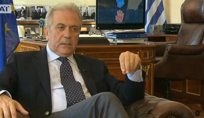Αβραμόπουλος: Η Ευρώπη κινείται, τα κράτη - μέλη έχουν ευθύνες για το προσφυγικό