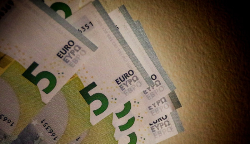 Αλλάζει ο νόμος για τις εισπρακτικές εταιρείες – Αυστηρότερο το πλαίσιο για τα δικηγορικά γραφεία