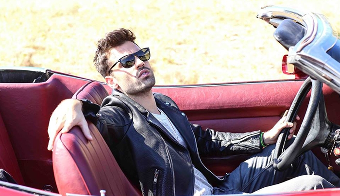 Το video clip του Κωνσταντίνου Αργυρού “Δε χωρίζουν οι καρδιές” κυκλοφόρησε