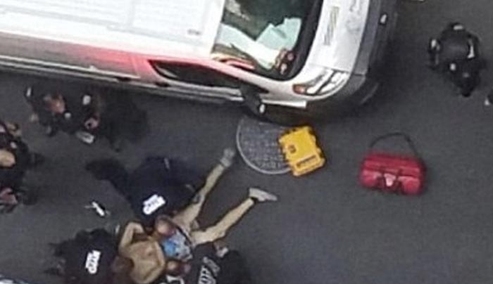 Πανικός στην Νέα Υόρκη: Αστυνομικοί πυροβόλησαν άστεγο 18 φορές! [εικόνες]