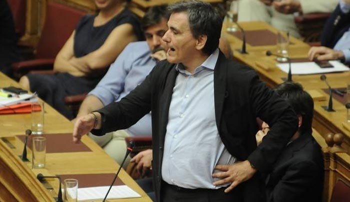 Άγριος καβγάς στη Βουλή - Τσακαλώτος: Είσαι χυδαίος, ντροπή σου! (βίντεο)