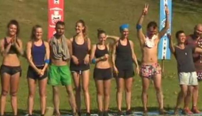 Survivor: Το πιάτο με τα κεφτεδάκια που ξετρέλανε τους «Μαχητές» - Επιτέλους νίκησαν και έφαγαν [βίντεο]