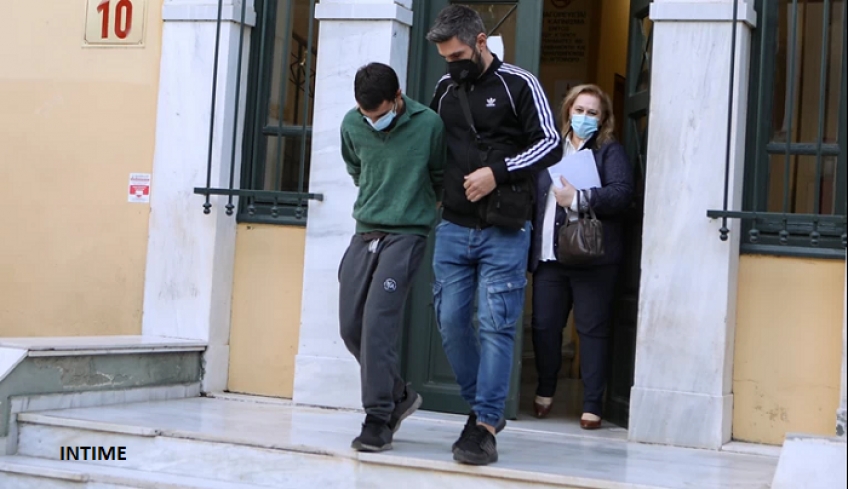 "Τσακωθήκαμε, πήρα το κουζινομάχαιρο και την μαχαίρωσα": Σοκάρει ο μητροκτόνος του Αιγάλεω