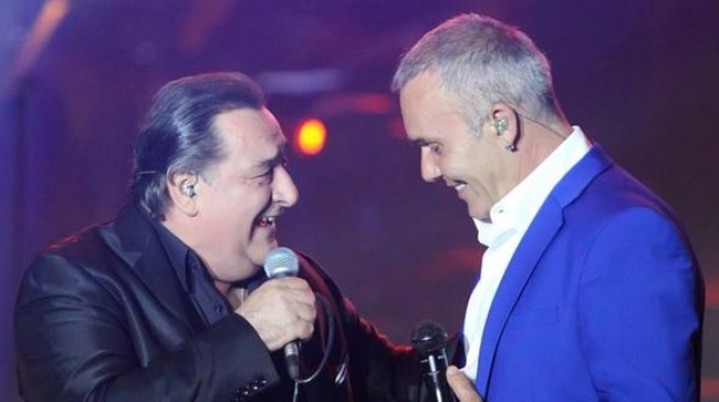 Ρόκκος και Καρράς ανταλλάζουν «Δυο κουβέντες ανδρικές»